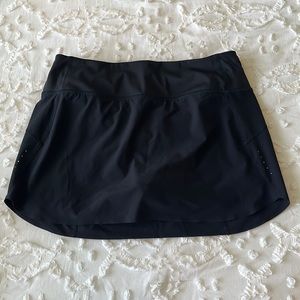 Athleta Run with it 14” skort